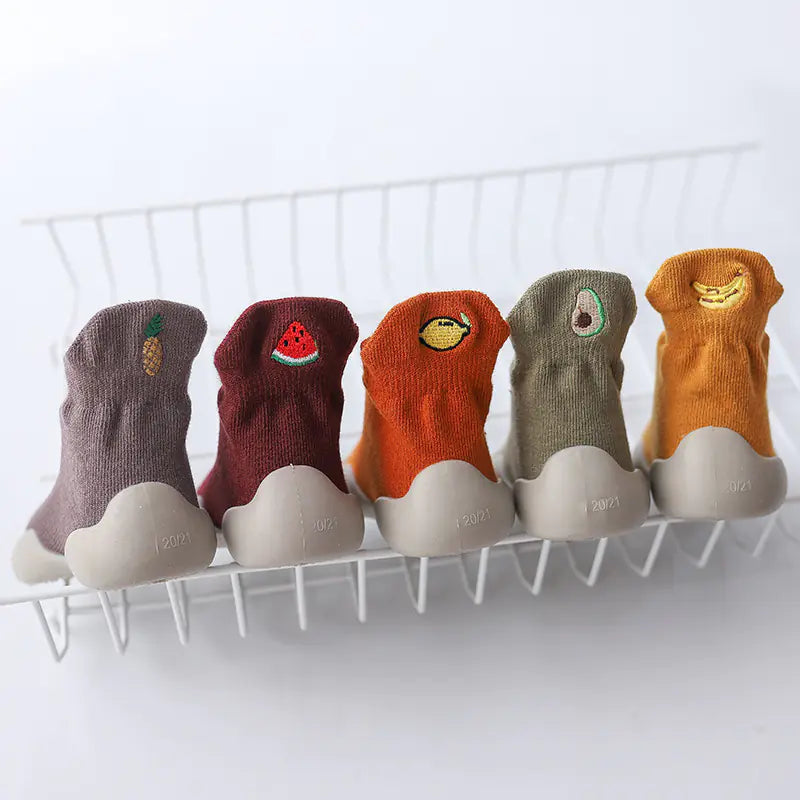 Chaussures d'intérieur antidérapantes brodées pour bébé et tout-petit automne